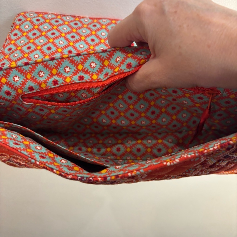 VERA BRADLEY Baguette Shoulder Bag Paisley Print Front Knot Snap Closure Quilted - Picture 9 of 16